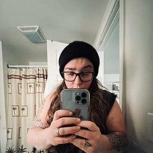 Meet your Posher, Cecily